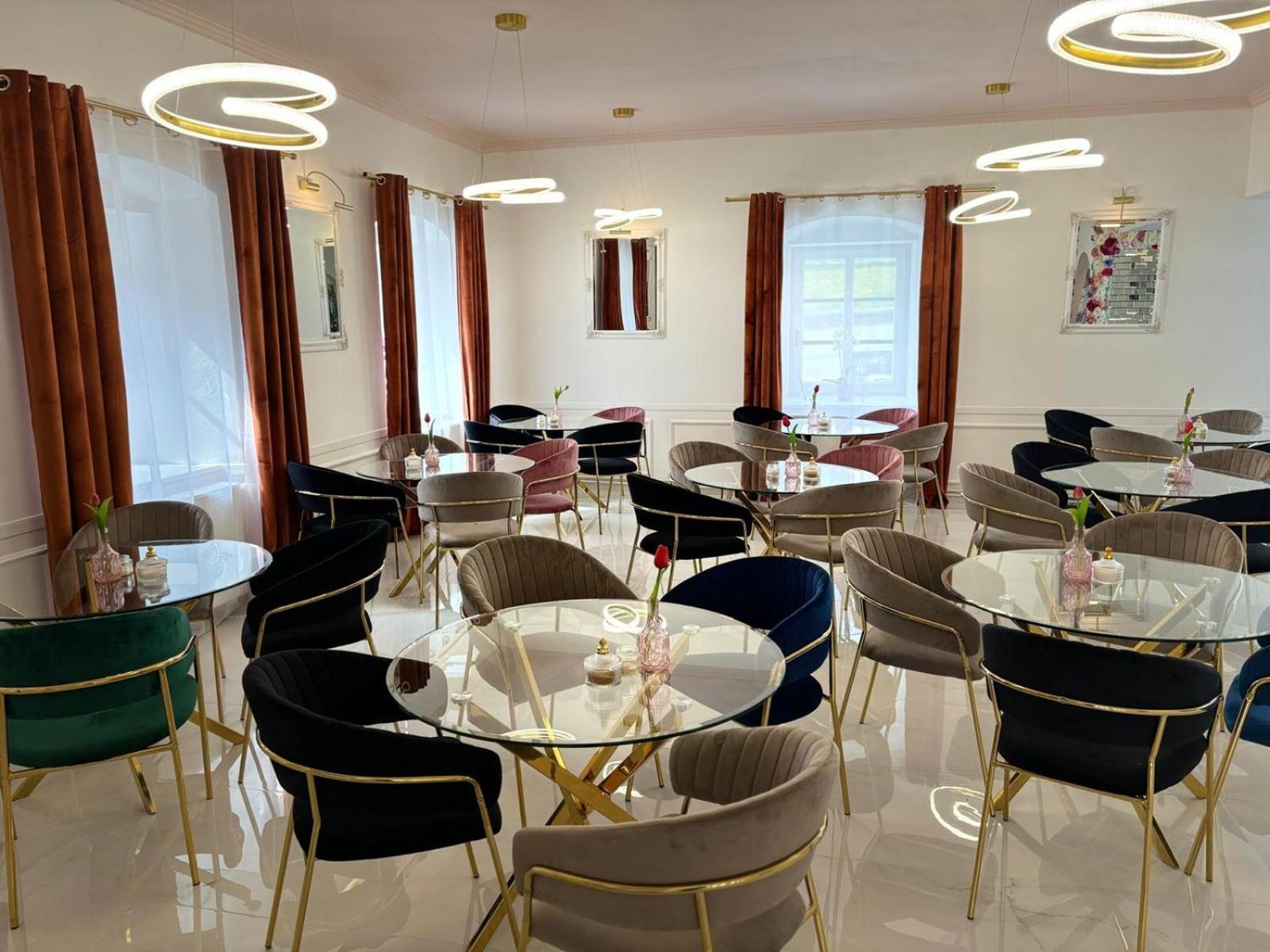 Boutique Hotel Posta Rl Oravsky Podzamok Exteriör bild